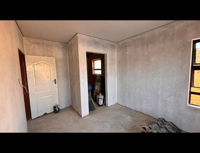 4 BEDROOM HOUSE FOR SALE IN ROODEPARK ECO ESTATE